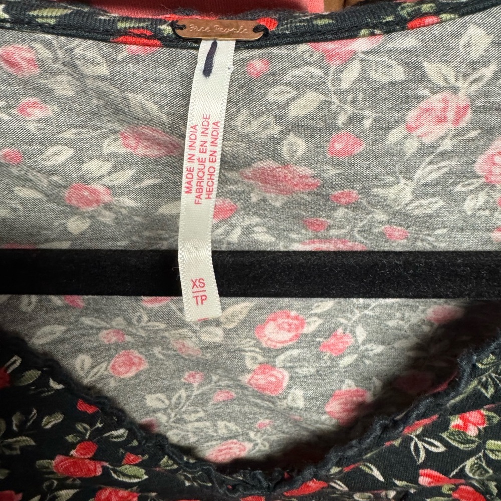 Free People Abundance Long-Sleeve Top in Black NWOT Retail $68 - Picture 7 of 7